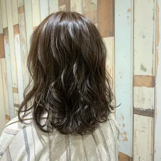 ミディアム カラー パーマ 牧野 ちおりのヘアスタイル