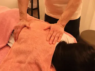 ⭐️男性セラピスト /名古屋東区泉のエステ・リラクイメージ