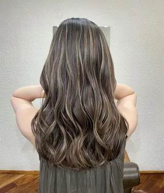 セミロング waku 豊橋藤沢店所属・waku 豊橋藤沢店のヘアスタイル