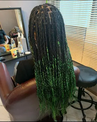 ロング ヘアアレンジ SPINEL Sawaのヘアスタイル