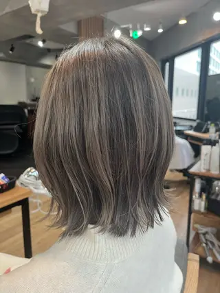 ミディアム 清水 真樹のヘアスタイル