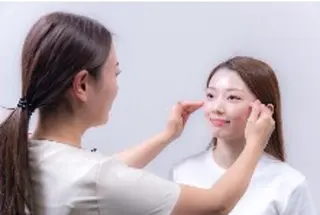 小顔コルギ/美容整体 /恵比寿/阿部迅のエステ・リラクイメージ