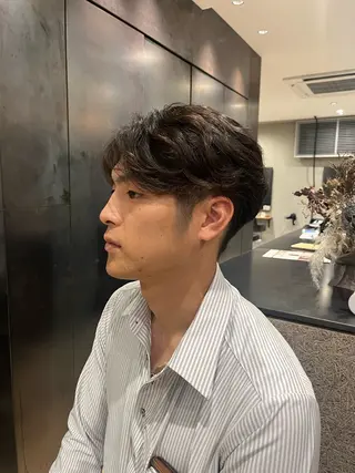 パーマ こまつばらみお/レイ ヤー/ダブルカラーのヘアスタイル