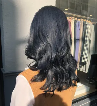 セミロング カラー SALOWIN並木所属・韓国ヘア🇰🇷 有田裕也のヘアスタイル