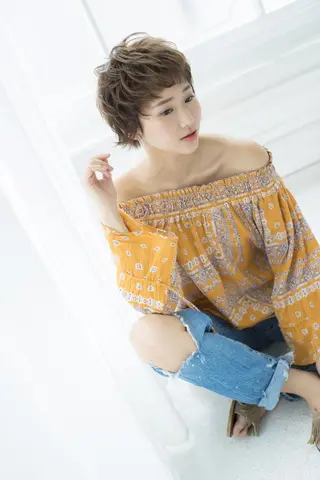 カラー 岩渕 由里香のヘアスタイル