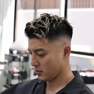 ショート カラー パーマ ヘアアレンジ メンズ キッズ ネイル マツエク・マツパ アイブロウ メンズ専門/パーマ/ フェード/みづきのヘアスタイル