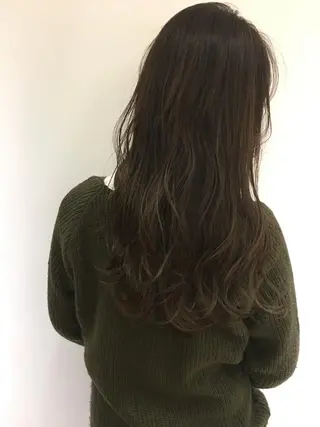 カラー 透明感🎀LOREN エリコ🌈のヘアスタイル