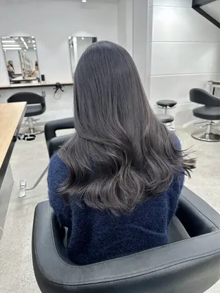 ロング カラー くすみミルクティー／ ブラウン🪡TOWAのヘアスタイル