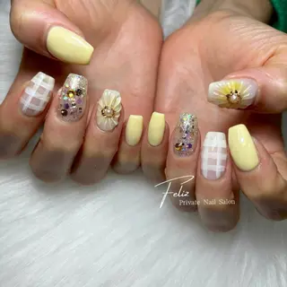 ネイル Feliz所属・Feliz 楽しいネイルサロンのネイルデザイン