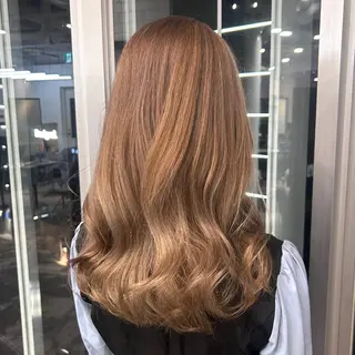 ミディアム カラー ✨うる艶/ブリーチ✨ 𝓡𝒖𝓷𝐚💋のヘアスタイル