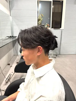 パーマ メンズ 波巻き/ツイスパ/ 短髪/鈴木俊也のヘアスタイル