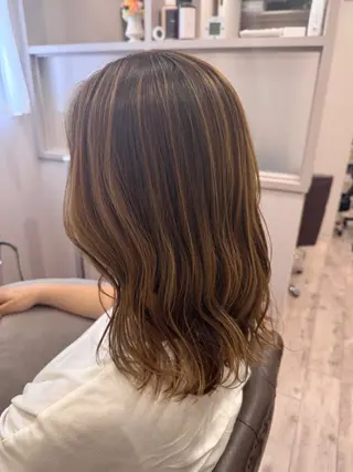 セミロング 白髪ぼかし脱白髪染め kaminowaのヘアスタイル