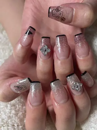 ネイル satomi_ Leamのネイルデザイン