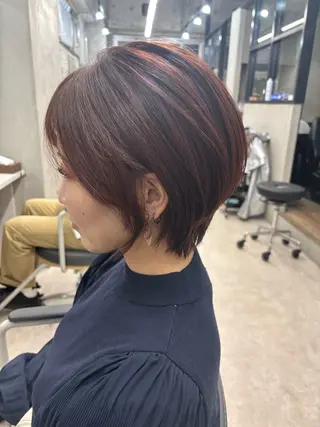 ショート カラー 井上 光のヘアスタイル
