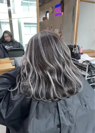 ミディアム カラー ROBIN所属・指名数No.1 /NAOYAのヘアスタイル