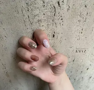 ネイル nailstudio eviz新宿店のネイルデザイン