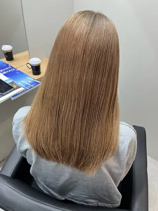 セミロング eMir... 武蔵小杉所属・新舘 怜奈のヘアスタイル