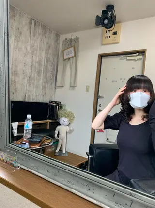 ミディアム じょん 。のヘアスタイル