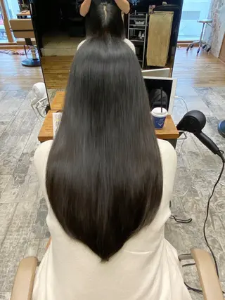 カラー 新宿/レイヤー 顔周りカット溝手優太のヘアスタイル