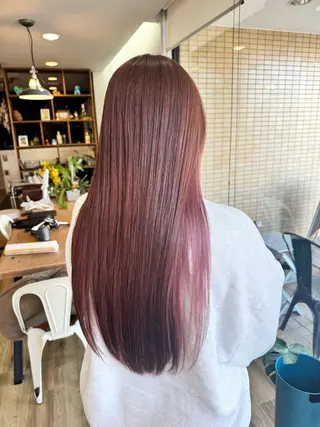 ロング カラー ツキダテ ユイのヘアスタイル