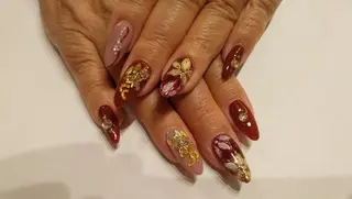 ネイル エステとネイル ローズコンフォートのネイルデザイン