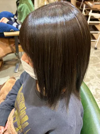 ミディアム カラー 若狭 彩花のヘアスタイル