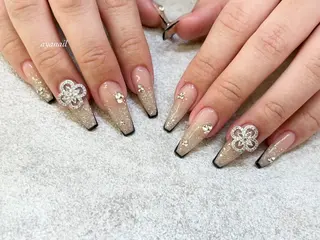 ネイル Roi〈ロワ〉 ayanaのネイルデザイン