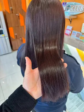 ロング Earth長崎浜の町店所属・年末限定艶カラー ⛄️⛄️梅本琉衣のヘアスタイル