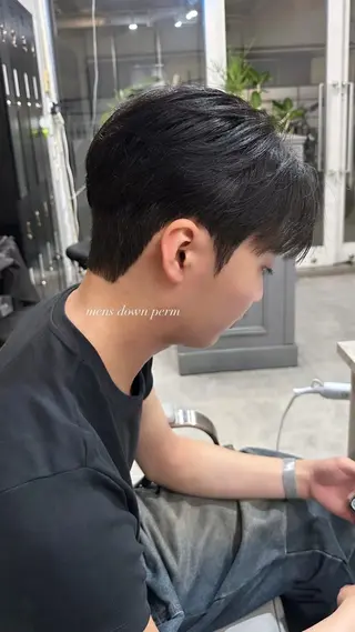 ショート パーマ メンズ 🫧🇰🇷韓国ヘア レイヤー🐺Yutaのヘアスタイル