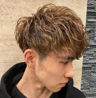 ショート パーマ メンズ 浅見 天翔のヘアスタイル