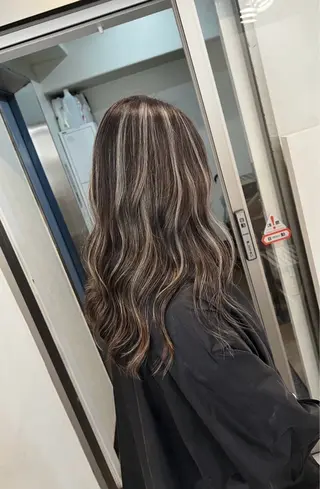 ロング カラー ROBIN所属・指名数No.1 /NAOYAのヘアスタイル