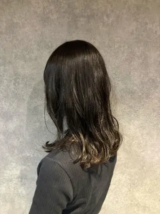 セミロング まるやま ゆいかのヘアスタイル