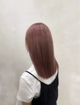 ミディアム 尾形 日和のヘアスタイル