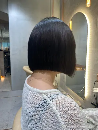 ショート ボブ／レイヤー／髪質 改善/縮毛矯正／銀座のヘアスタイル