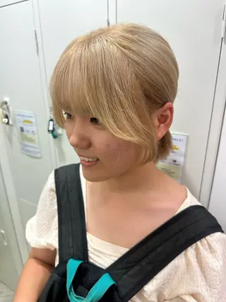 ミディアム カラー ブリーチ/艶カラー /縮毛矯正/みなのヘアスタイル