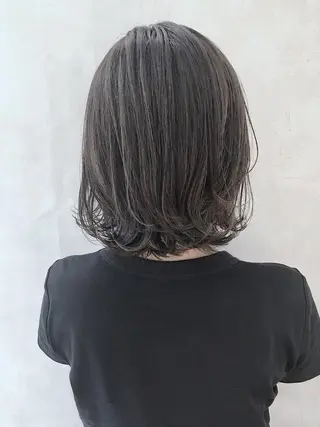 ショート カラー MOU namba ムウナンバのヘアスタイル