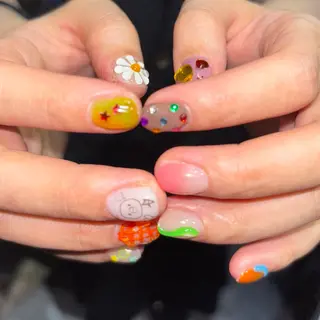 ネイル 🪐富島彩夏 /海外nail🪐のネイルデザイン