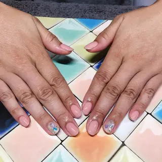 ネイル 奥園 良恵のネイルデザイン