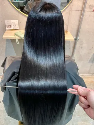 ロング QOO 戸越銀座所属・岩田 梨沙のヘアスタイル