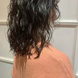 ミディアム パーマ ヘアアレンジ 髪質改善カラー&TR 縮毛矯正/弱酸性矯正のヘアスタイル