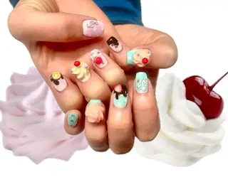 ネイル ニコネイル 中野店所属・ニコネイル MAAYAのネイルデザイン