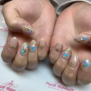 ネイル ネイルリボン 受付スタッフのネイルデザイン