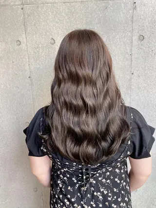 ロング カラー ブリーチなし✨艶髪 カラー𓃲YAGIのヘアスタイル