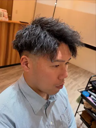 ショート パーマ メンズ Flow所属・黒原 将貴のヘアスタイル