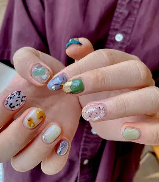 ショート m kaori𓃟のネイルデザイン