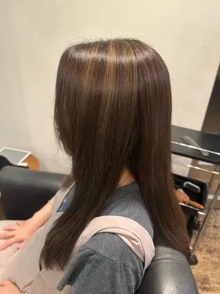 ロング カラー 安達 望のヘアスタイル