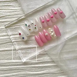 ネイル BONHEUR Annaのネイルデザイン