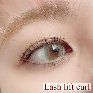 マツエク・マツパ ベルアイラッシュ所属・eyelash. manaの眉毛・アイブロウイメージ