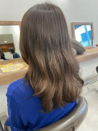 ロング パーマ no4ナチュラル戸祭所属・山越 美裕樹のヘアスタイル