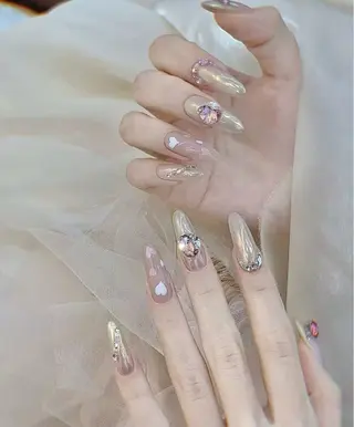 ネイル 相沢 さやかのネイルデザイン